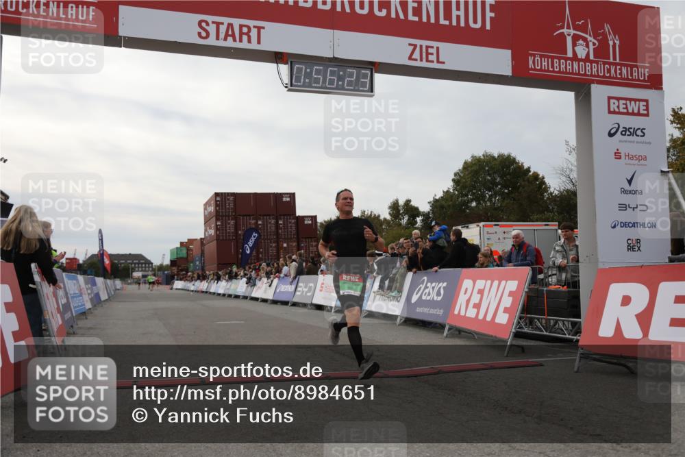 03.10.2025 - Köhlbrandbrückenlauf Yannick Fuchs http://msf.ph/oto/8984651 03.10.2025 15:56:21 Ziel 7046, 7079, 7128, 7170, 8976, 9559 meine-sportfotos.de