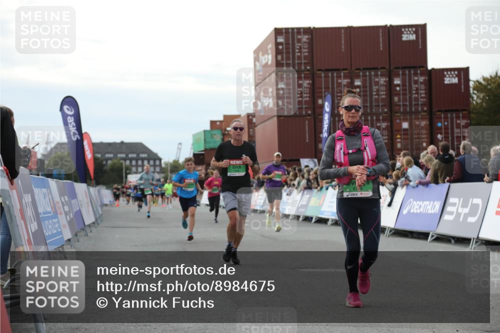 03.10.2025 - Köhlbrandbrückenlauf Yannick Fuchs http://msf.ph/oto/8984675 03.10.2025 16:09:26 Ziel 7345, 7395, 7609, 8541, 8788, 8823, 8984, 9410, 9419, 9470 meine-sportfotos.de
