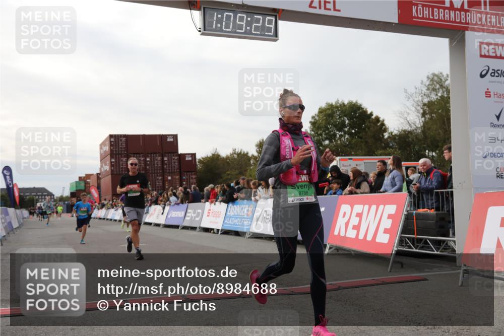 03.10.2025 - Köhlbrandbrückenlauf Yannick Fuchs http://msf.ph/oto/8984688 03.10.2025 16:09:27 Ziel 7345, 7609, 8788, 8823, 8984, 9410, 9419, 9470 meine-sportfotos.de
