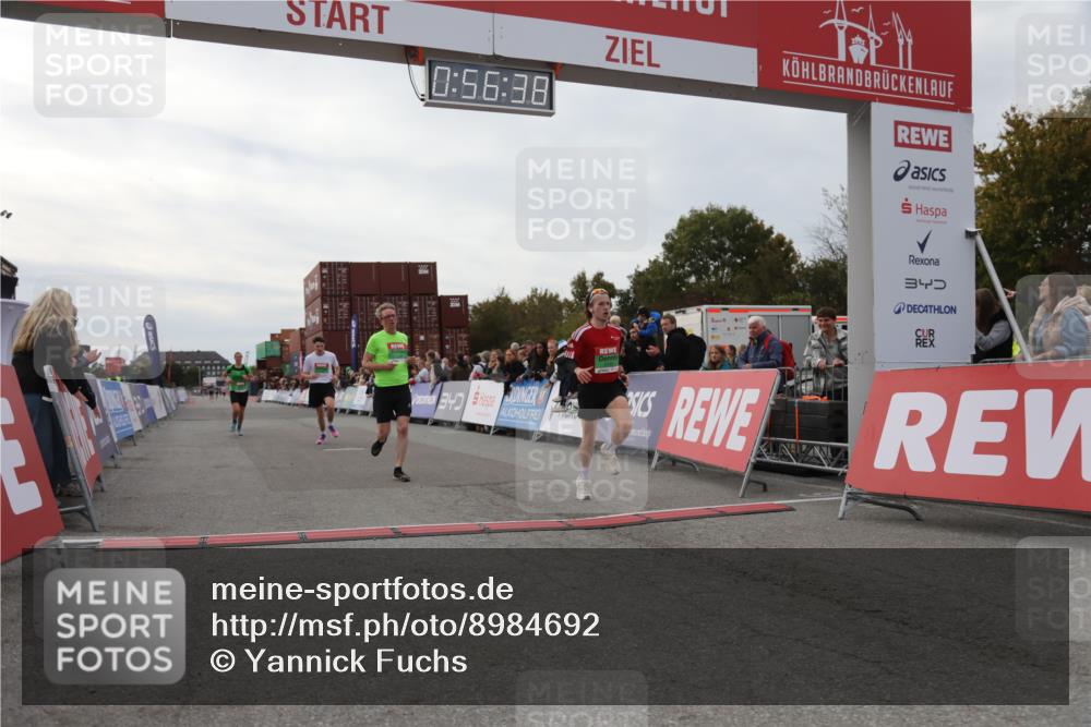 03.10.2025 - Köhlbrandbrückenlauf Yannick Fuchs http://msf.ph/oto/8984692 03.10.2025 15:56:36 Ziel 7092, 7166, 8782, 9182 meine-sportfotos.de