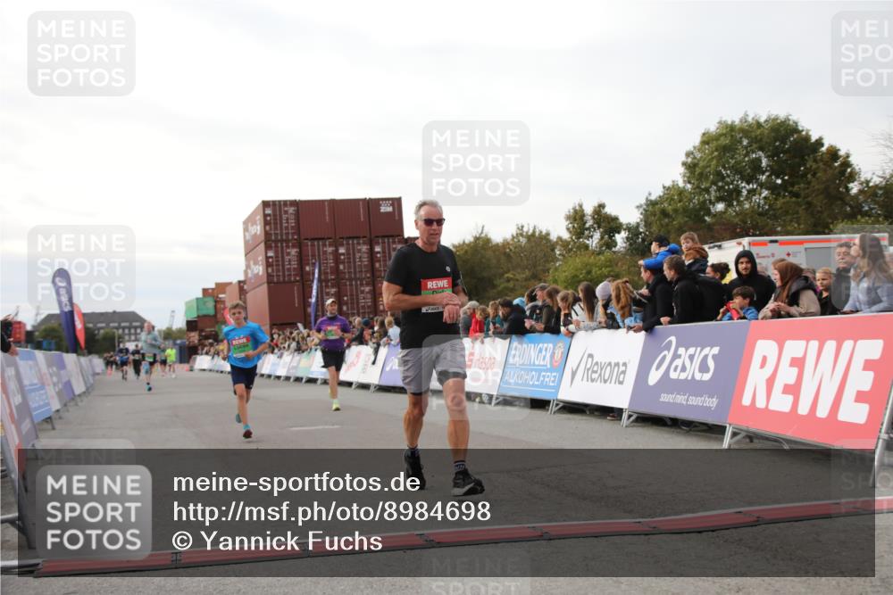 03.10.2025 - Köhlbrandbrückenlauf Yannick Fuchs http://msf.ph/oto/8984698 03.10.2025 16:09:28 Ziel 7345, 7609, 8788, 8984, 9410, 9419 meine-sportfotos.de