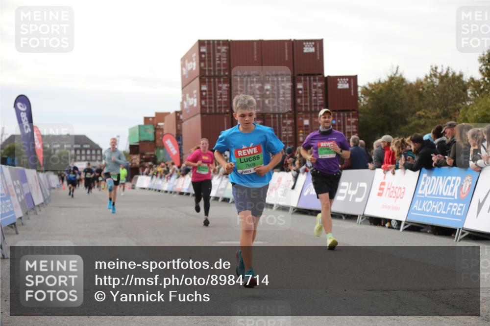03.10.2025 - Köhlbrandbrückenlauf Yannick Fuchs http://msf.ph/oto/8984714 03.10.2025 16:09:30 Ziel 7345, 7609, 8788, 8984, 9410, 9419 meine-sportfotos.de