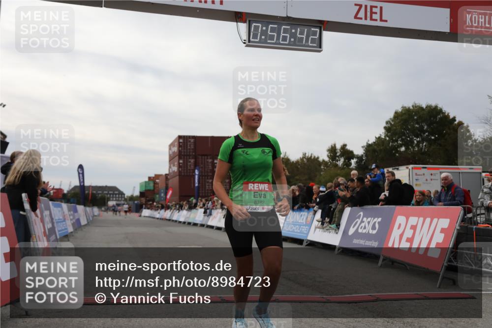 03.10.2025 - Köhlbrandbrückenlauf Yannick Fuchs http://msf.ph/oto/8984723 03.10.2025 15:56:40 Ziel 7092, 7166, 8782, 9182 meine-sportfotos.de