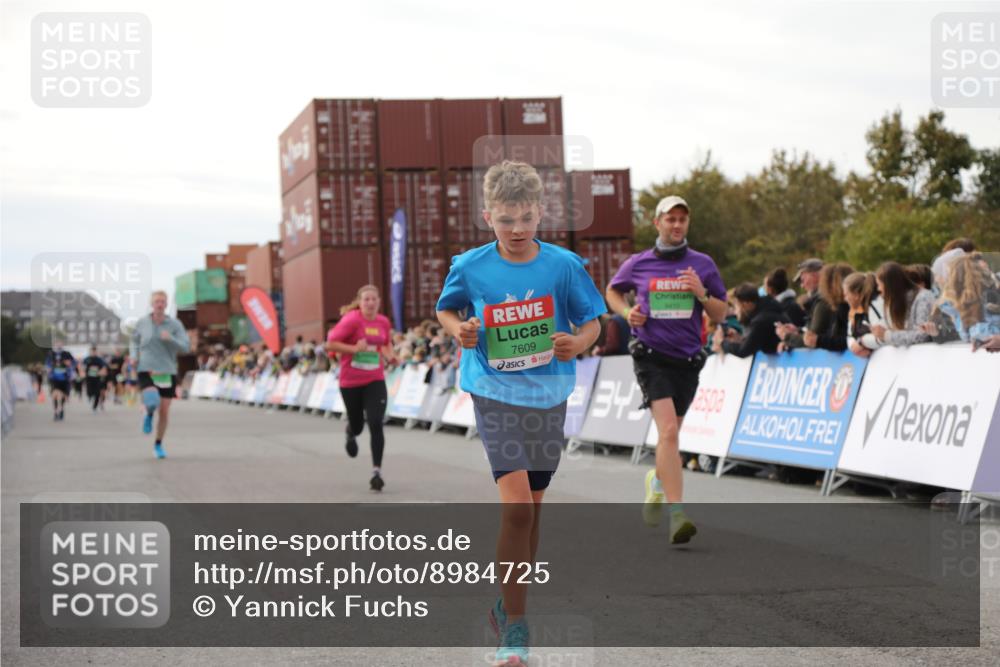 03.10.2025 - Köhlbrandbrückenlauf Yannick Fuchs http://msf.ph/oto/8984725 03.10.2025 16:09:30 Ziel 7345, 7609, 8788, 8984, 9410, 9419 meine-sportfotos.de