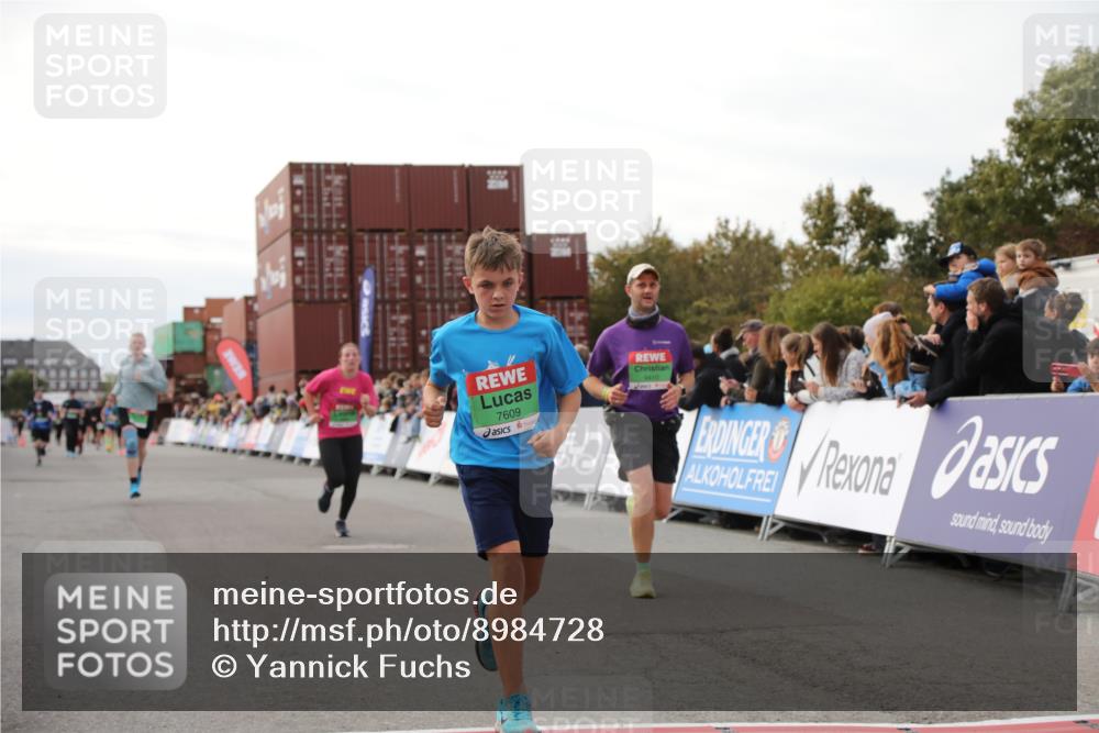 03.10.2025 - Köhlbrandbrückenlauf Yannick Fuchs http://msf.ph/oto/8984728 03.10.2025 16:09:30 Ziel 7345, 7609, 8788, 8984, 9410, 9419 meine-sportfotos.de