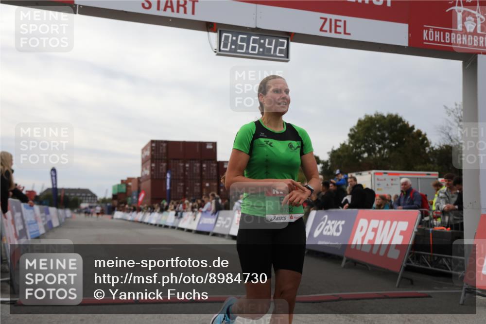 03.10.2025 - Köhlbrandbrückenlauf Yannick Fuchs http://msf.ph/oto/8984730 03.10.2025 15:56:40 Ziel 7092, 7166, 8782, 9182 meine-sportfotos.de