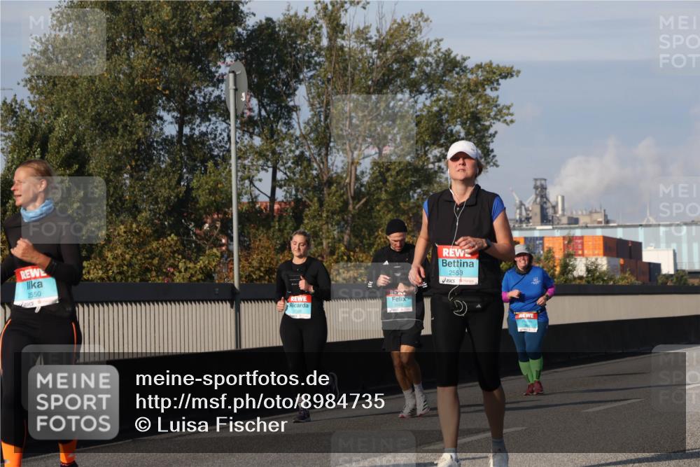 03.10.2025 - Köhlbrandbrückenlauf Luisa Fischer http://msf.ph/oto/8984735 03.10.2025 11:14:15 Position 3 2550, 3566, 2558 meine-sportfotos.de
