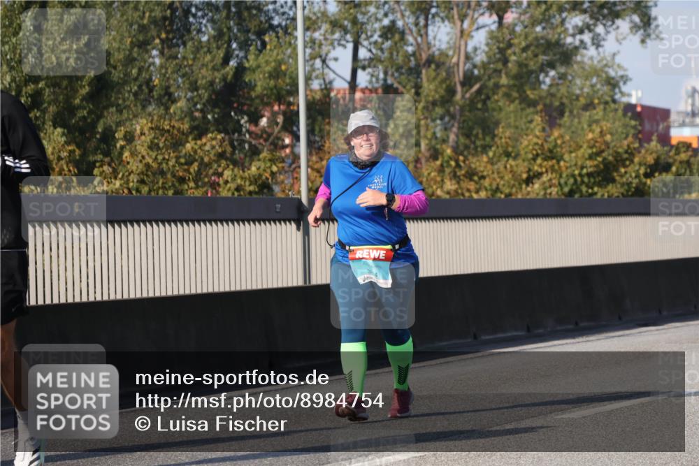 03.10.2025 - Köhlbrandbrückenlauf Luisa Fischer http://msf.ph/oto/8984754 03.10.2025 11:14:19 Position 3 10 meine-sportfotos.de