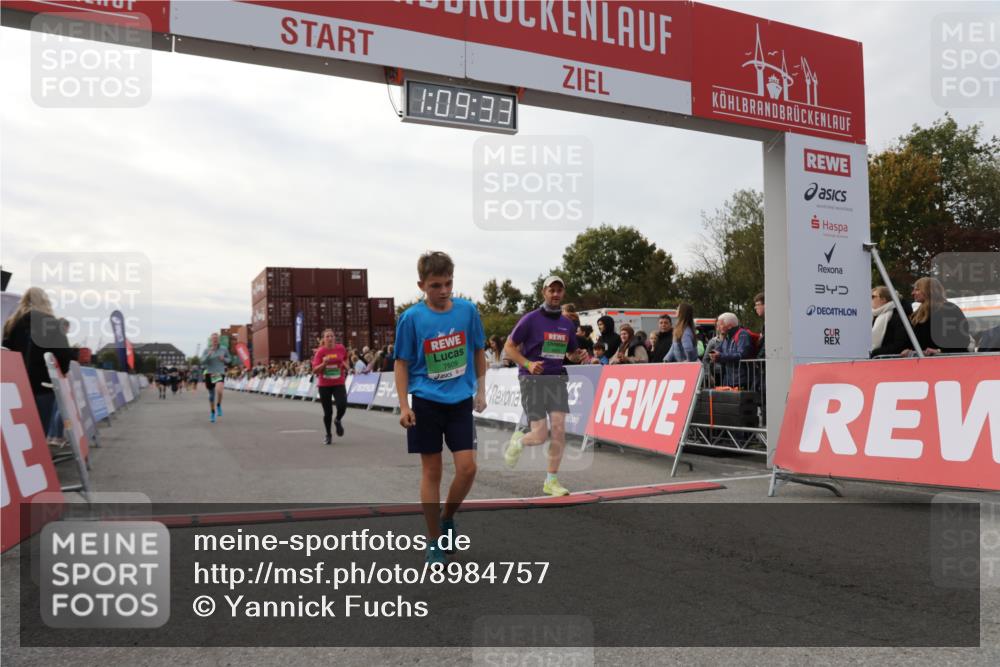 03.10.2025 - Köhlbrandbrückenlauf Yannick Fuchs http://msf.ph/oto/8984757 03.10.2025 16:09:32 Ziel 7345, 7609, 8984, 9150, 9410, 9419 meine-sportfotos.de