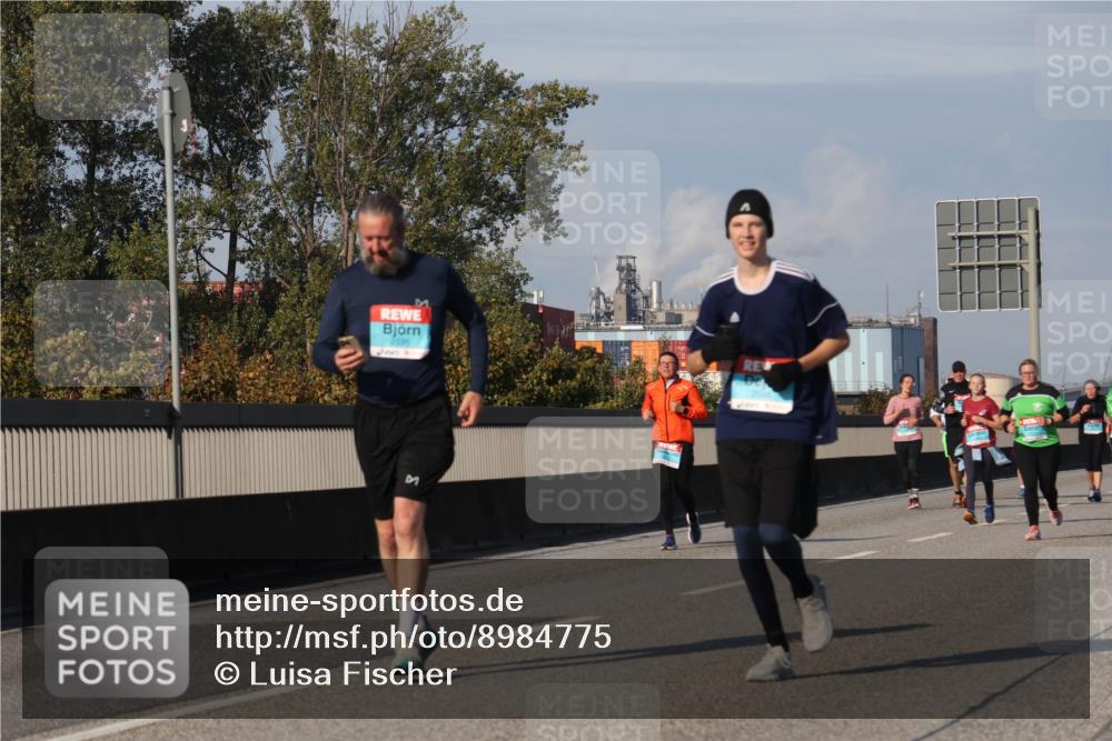 03.10.2025 - Köhlbrandbrückenlauf Luisa Fischer http://msf.ph/oto/8984775 03.10.2025 11:14:26 Position 3  meine-sportfotos.de