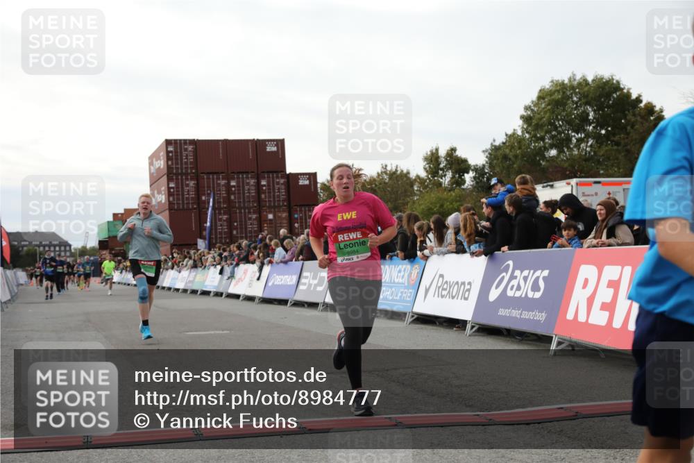 03.10.2025 - Köhlbrandbrückenlauf Yannick Fuchs http://msf.ph/oto/8984777 03.10.2025 16:09:33 Ziel 7609, 8984, 9150, 9301, 9410, 9419 meine-sportfotos.de