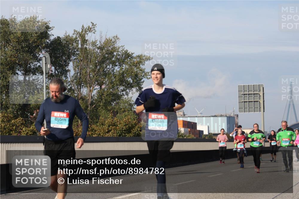 03.10.2025 - Köhlbrandbrückenlauf Luisa Fischer http://msf.ph/oto/8984782 03.10.2025 11:14:27 Position 3 2595, 2596 meine-sportfotos.de