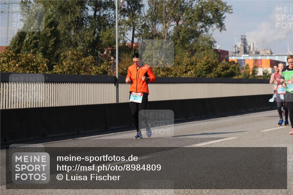 03.10.2025 - Köhlbrandbrückenlauf Luisa Fischer http://msf.ph/oto/8984809 03.10.2025 11:14:32 Position 3 2211 meine-sportfotos.de