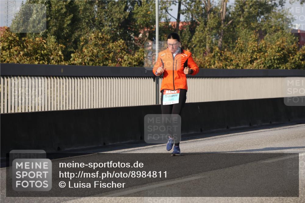 03.10.2025 - Köhlbrandbrückenlauf Luisa Fischer http://msf.ph/oto/8984811 03.10.2025 11:14:32 Position 3 1, 2211 meine-sportfotos.de