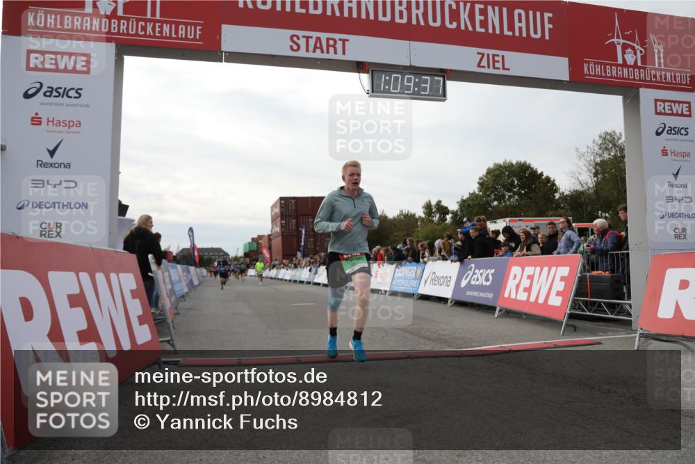 03.10.2025 - Köhlbrandbrückenlauf Yannick Fuchs http://msf.ph/oto/8984812 03.10.2025 16:09:35 Ziel 8984, 9024, 9150, 9301, 9410, 9419 meine-sportfotos.de