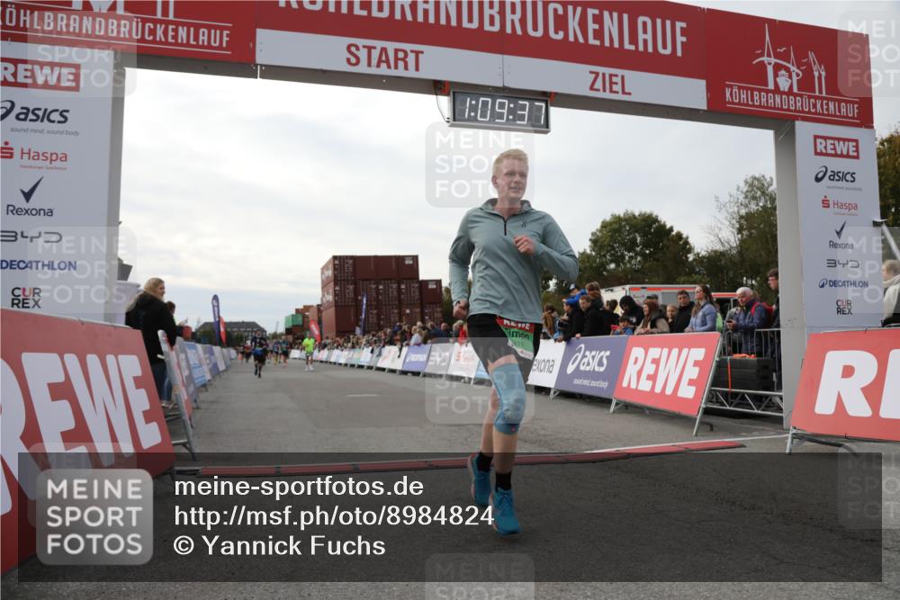 03.10.2025 - Köhlbrandbrückenlauf Yannick Fuchs http://msf.ph/oto/8984824 03.10.2025 16:09:35 Ziel 8984, 9024, 9150, 9301, 9410, 9419 meine-sportfotos.de