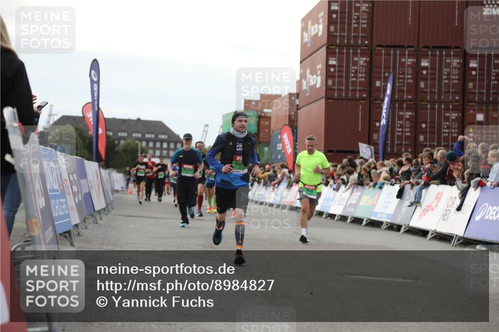 03.10.2025 - Köhlbrandbrückenlauf Yannick Fuchs http://msf.ph/oto/8984827 03.10.2025 16:09:38 Ziel 8826, 8834, 9024, 9150, 9301, 9419, 9567 meine-sportfotos.de