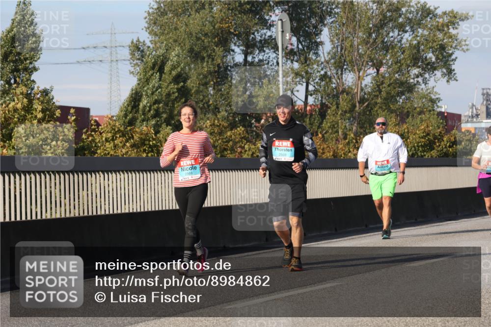03.10.2025 - Köhlbrandbrückenlauf Luisa Fischer http://msf.ph/oto/8984862 03.10.2025 11:14:41 Position 3 2568, 2569 meine-sportfotos.de