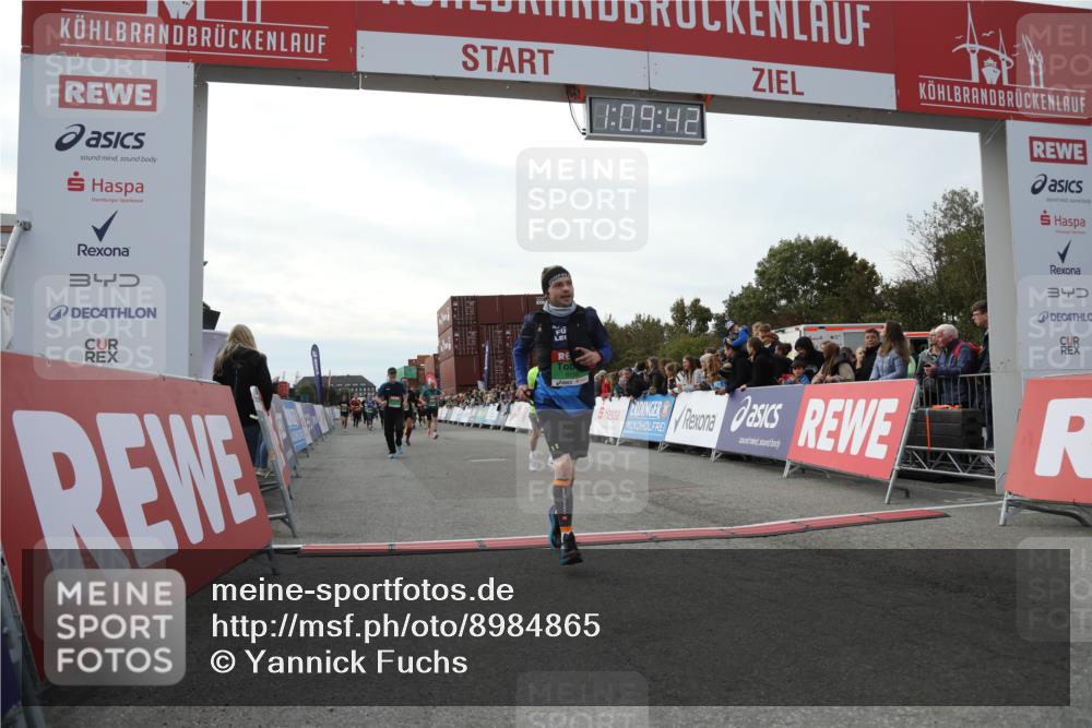 03.10.2025 - Köhlbrandbrückenlauf Yannick Fuchs http://msf.ph/oto/8984865 03.10.2025 16:09:40 Ziel 7498, 8814, 8826, 8834, 9024, 9150, 9301, 9567, 9748 meine-sportfotos.de