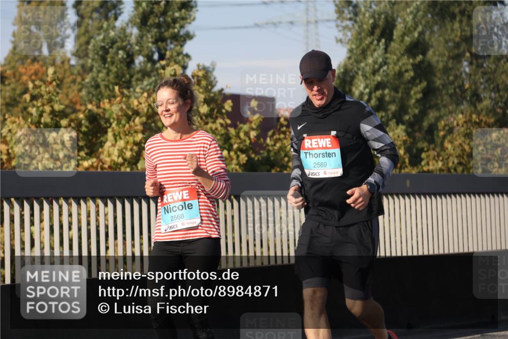 03.10.2025 - Köhlbrandbrückenlauf Luisa Fischer http://msf.ph/oto/8984871 03.10.2025 11:14:42 Position 3 2568, 2569 meine-sportfotos.de