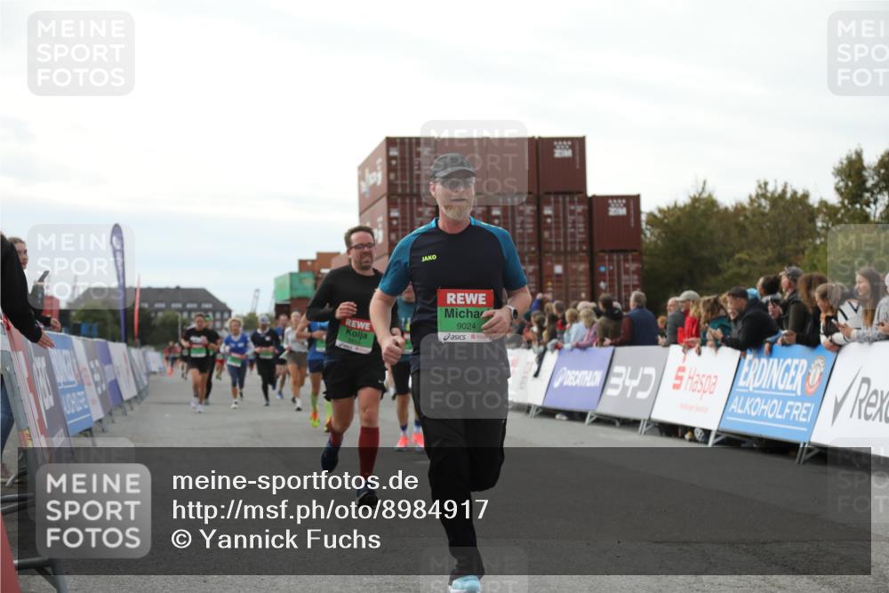 03.10.2025 - Köhlbrandbrückenlauf Yannick Fuchs http://msf.ph/oto/8984917 03.10.2025 16:09:43 Ziel 7272, 7305, 7306, 7452, 7498, 7583, 8814, 8826, 8834, 9024, 9097, 9150, 9181, 9301, 9567, 9600, 9671, 9748 meine-sportfotos.de