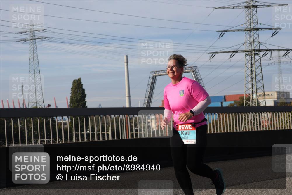 03.10.2025 - Köhlbrandbrückenlauf Luisa Fischer http://msf.ph/oto/8984940 03.10.2025 11:14:54 Position 3 3033 meine-sportfotos.de