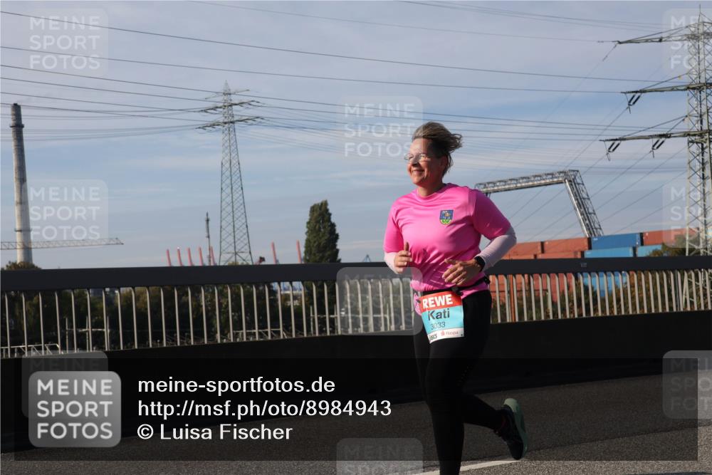 03.10.2025 - Köhlbrandbrückenlauf Luisa Fischer http://msf.ph/oto/8984943 03.10.2025 11:14:54 Position 3 3033 meine-sportfotos.de