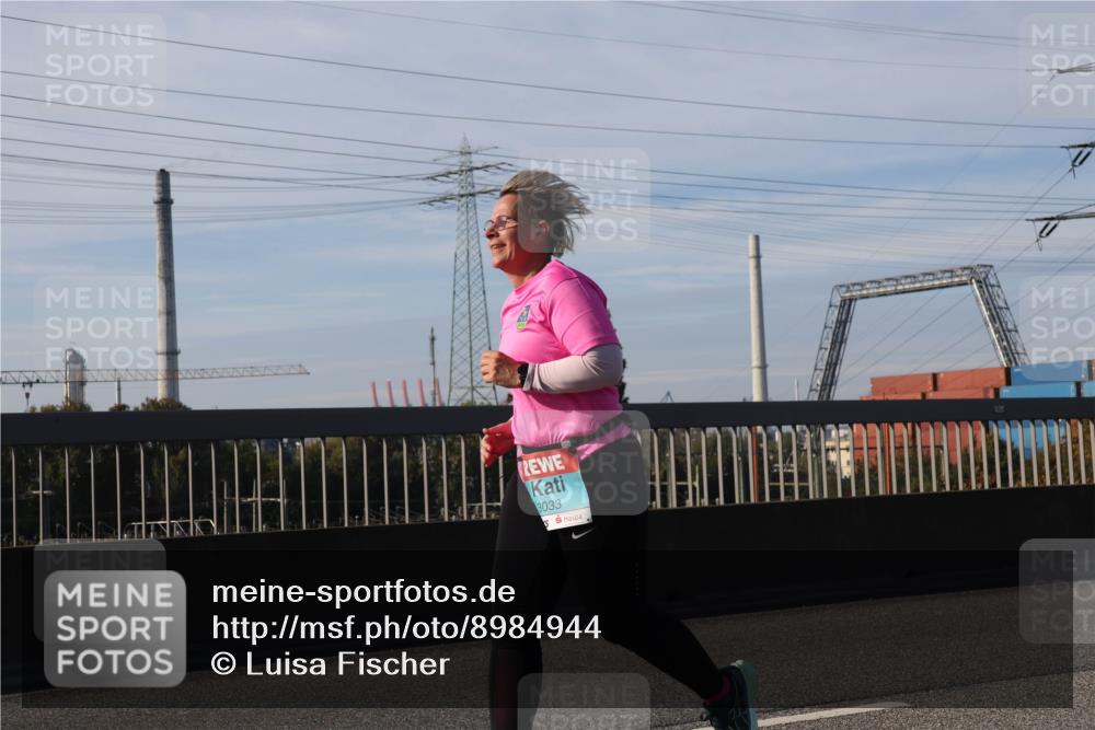 03.10.2025 - Köhlbrandbrückenlauf Luisa Fischer http://msf.ph/oto/8984944 03.10.2025 11:14:54 Position 3 3033 meine-sportfotos.de