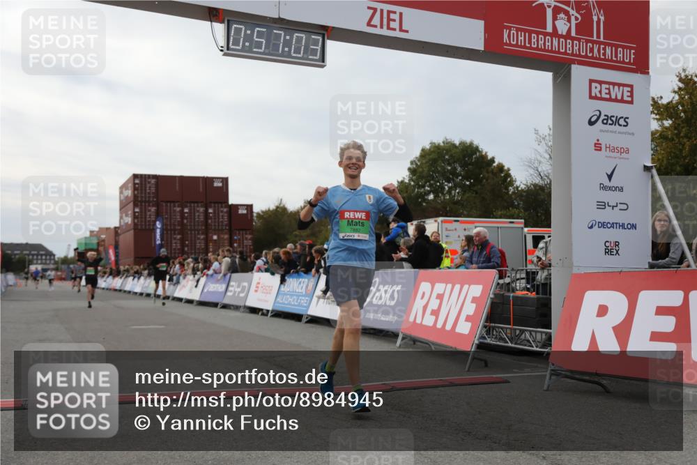 03.10.2025 - Köhlbrandbrückenlauf Yannick Fuchs http://msf.ph/oto/8984945 03.10.2025 15:57:01 Ziel 7041, 7882, 9665, 9751 meine-sportfotos.de