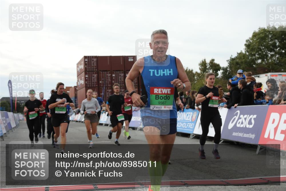 03.10.2025 - Köhlbrandbrückenlauf Yannick Fuchs http://msf.ph/oto/8985011 03.10.2025 16:09:47 Ziel 7272, 7305, 7306, 7452, 7498, 7583, 7742, 8814, 8826, 8834, 9024, 9097, 9181, 9567, 9600, 9671, 9748 meine-sportfotos.de