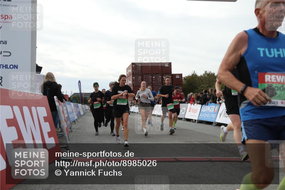 03.10.2025 - Köhlbrandbrückenlauf Yannick Fuchs http://msf.ph/oto/8985026 03.10.2025 16:09:48 Ziel 7272, 7305, 7306, 7452, 7498, 7583, 7742, 7863, 8814, 8826, 8834, 9097, 9181, 9567, 9600, 9671, 9748 meine-sportfotos.de