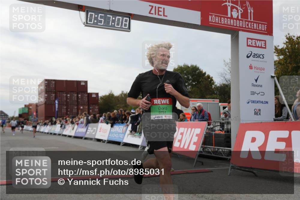 03.10.2025 - Köhlbrandbrückenlauf Yannick Fuchs http://msf.ph/oto/8985031 03.10.2025 15:57:06 Ziel 7041, 7107, 7593, 7618, 9032, 9751 meine-sportfotos.de