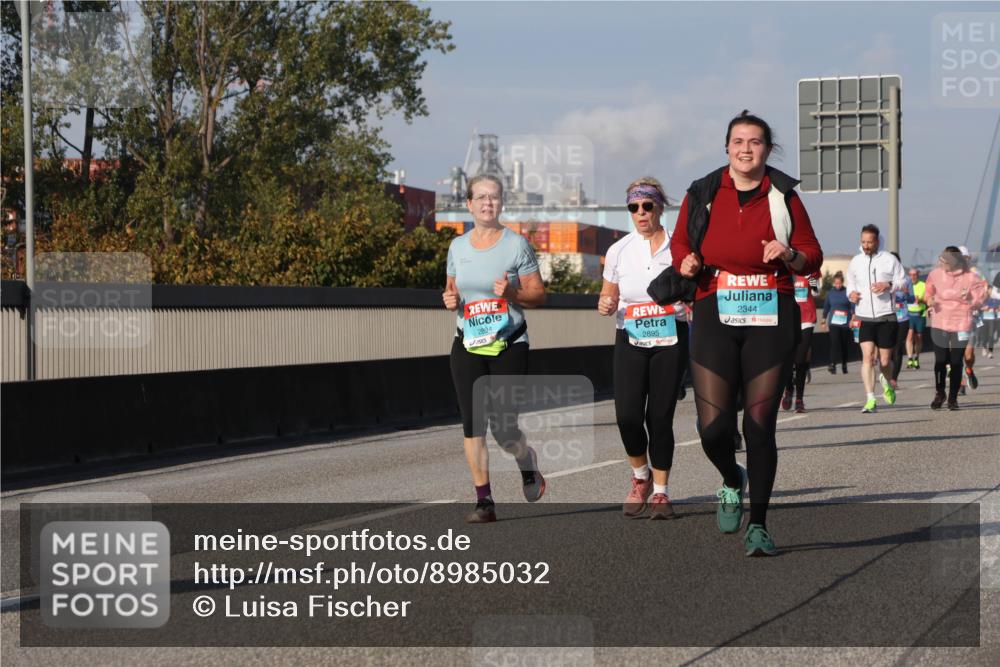 03.10.2025 - Köhlbrandbrückenlauf Luisa Fischer http://msf.ph/oto/8985032 03.10.2025 11:15:14 Position 3 2894, 2895, 2344 meine-sportfotos.de