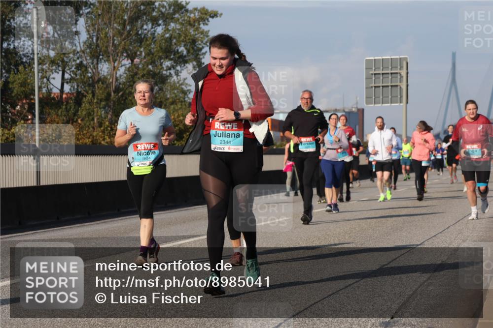03.10.2025 - Köhlbrandbrückenlauf Luisa Fischer http://msf.ph/oto/8985041 03.10.2025 11:15:16 Position 3 2344, 2894 meine-sportfotos.de