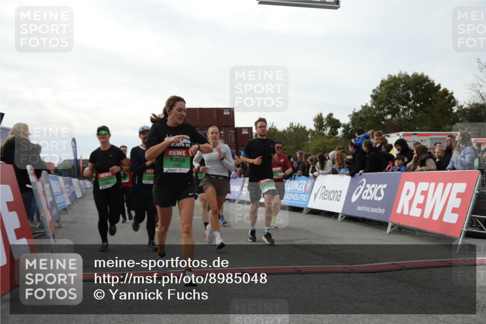 03.10.2025 - Köhlbrandbrückenlauf Yannick Fuchs http://msf.ph/oto/8985048 03.10.2025 16:09:49 Ziel 7205, 7272, 7305, 7306, 7452, 7498, 7583, 7742, 7863, 8014, 8814, 8826, 9097, 9181, 9341, 9567, 9600, 9671, 9748 meine-sportfotos.de