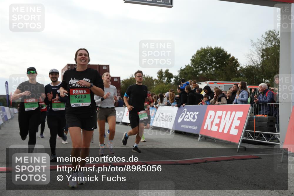 03.10.2025 - Köhlbrandbrückenlauf Yannick Fuchs http://msf.ph/oto/8985056 03.10.2025 16:09:49 Ziel 7205, 7272, 7305, 7306, 7452, 7498, 7583, 7742, 7863, 8014, 8814, 8826, 9097, 9181, 9341, 9567, 9600, 9671, 9748 meine-sportfotos.de
