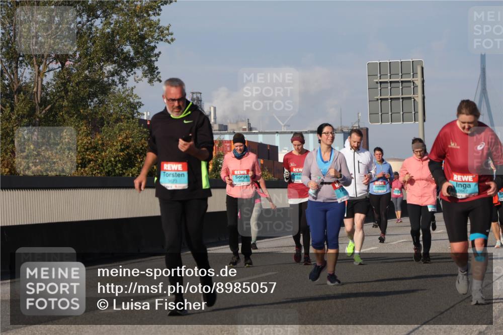 03.10.2025 - Köhlbrandbrückenlauf Luisa Fischer http://msf.ph/oto/8985057 03.10.2025 11:15:18 Position 3 3673, 2233, 2667 meine-sportfotos.de