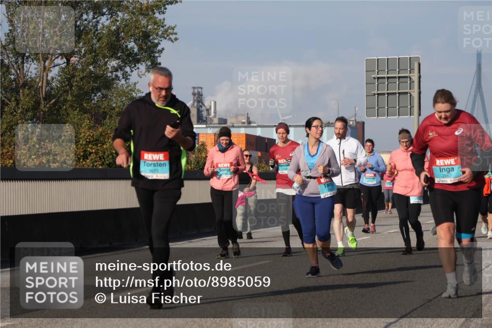 03.10.2025 - Köhlbrandbrückenlauf Luisa Fischer http://msf.ph/oto/8985059 03.10.2025 11:15:19 Position 3 3673, 2062, 2667 meine-sportfotos.de