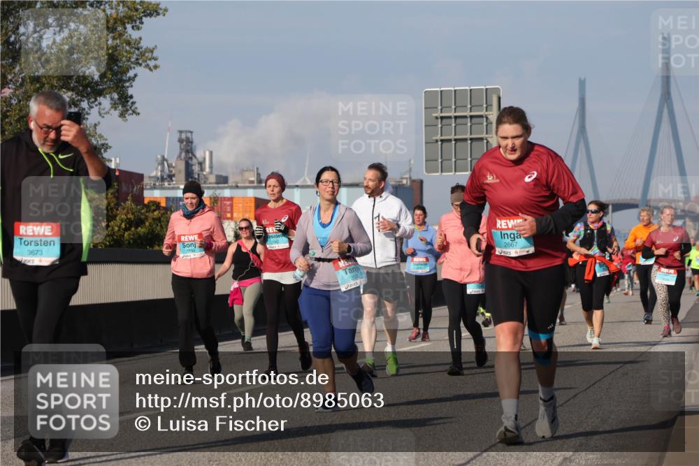 03.10.2025 - Köhlbrandbrückenlauf Luisa Fischer http://msf.ph/oto/8985063 03.10.2025 11:15:19 Position 3 3673, 2012, 1, 2530, 2667 meine-sportfotos.de