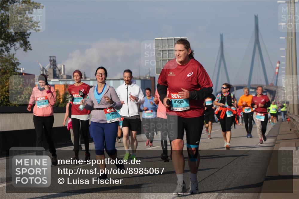03.10.2025 - Köhlbrandbrückenlauf Luisa Fischer http://msf.ph/oto/8985067 03.10.2025 11:15:20 Position 3 2002, 2233, 2530, 2667 meine-sportfotos.de