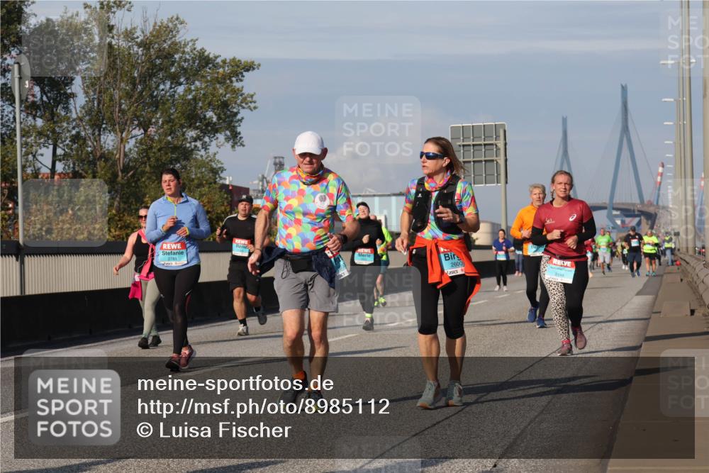 03.10.2025 - Köhlbrandbrückenlauf Luisa Fischer http://msf.ph/oto/8985112 03.10.2025 11:15:28 Position 3 2781, 2600, 2148 meine-sportfotos.de