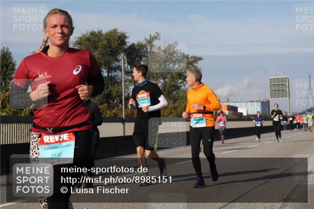 03.10.2025 - Köhlbrandbrückenlauf Luisa Fischer http://msf.ph/oto/8985151 03.10.2025 11:15:35 Position 3 2148, 3553, 3651 meine-sportfotos.de