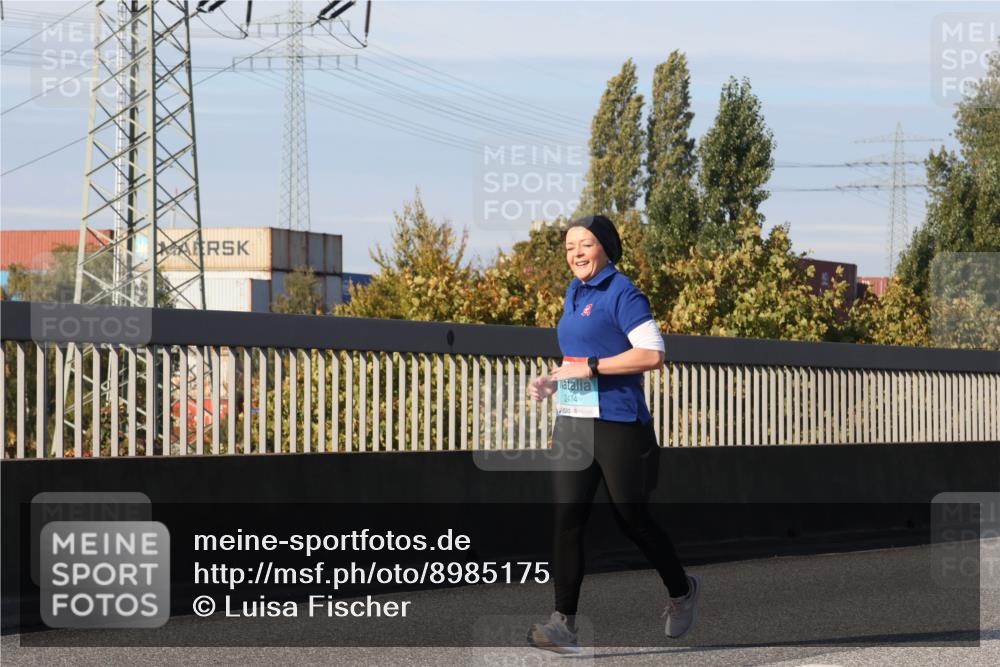 03.10.2025 - Köhlbrandbrückenlauf Luisa Fischer http://msf.ph/oto/8985175 03.10.2025 11:15:48 Position 3 2474 meine-sportfotos.de