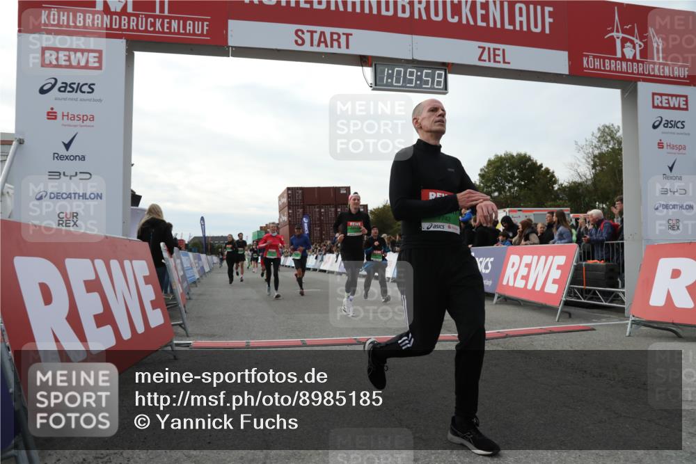 03.10.2025 - Köhlbrandbrückenlauf Yannick Fuchs http://msf.ph/oto/8985185 03.10.2025 16:09:56 Ziel 7175, 7205, 7273, 7742, 7743, 7753, 7863, 8014, 8817, 9028, 9341, 9601 meine-sportfotos.de