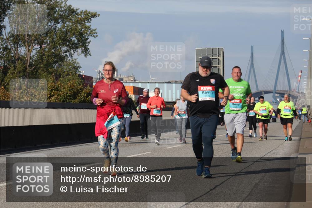 03.10.2025 - Köhlbrandbrückenlauf Luisa Fischer http://msf.ph/oto/8985207 03.10.2025 11:15:55 Position 3 1988, 2475, 3588 meine-sportfotos.de