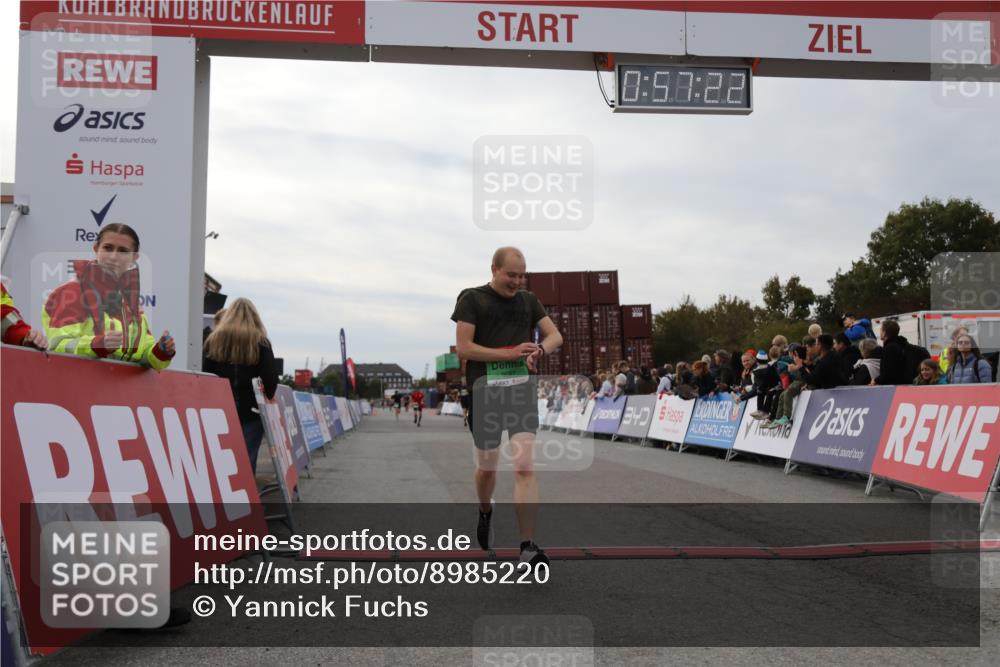 03.10.2025 - Köhlbrandbrückenlauf Yannick Fuchs http://msf.ph/oto/8985220 03.10.2025 15:57:20 Ziel 7261, 9087, 9668 meine-sportfotos.de