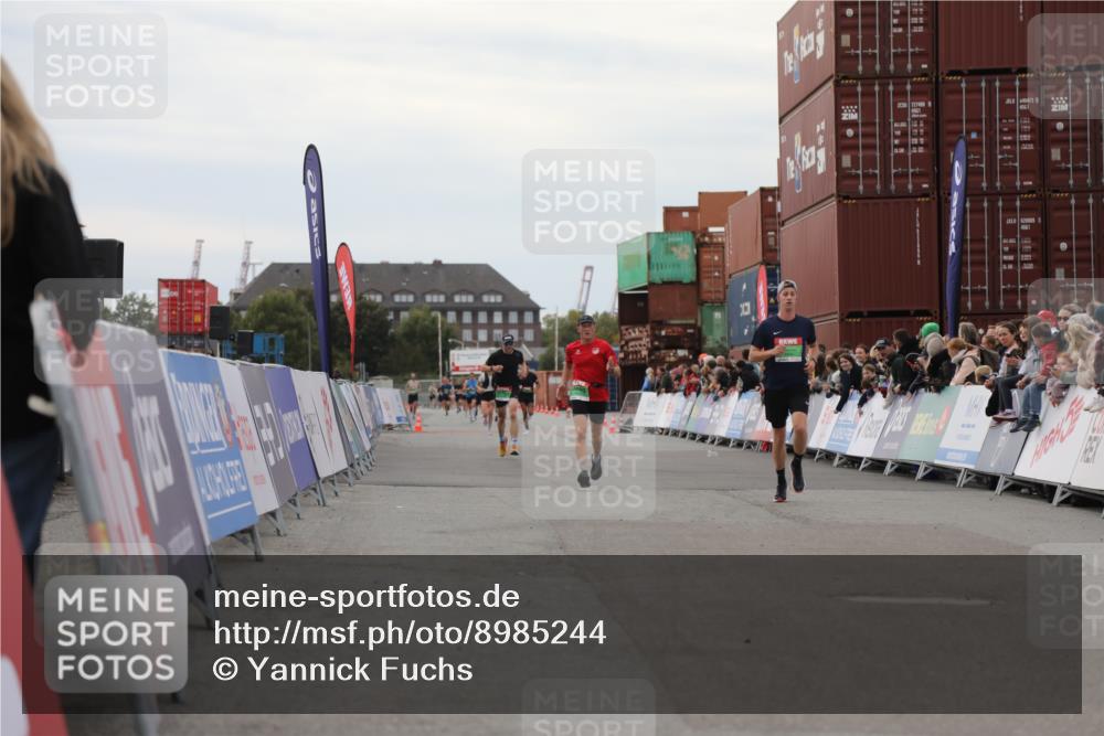 03.10.2025 - Köhlbrandbrückenlauf Yannick Fuchs http://msf.ph/oto/8985244 03.10.2025 15:57:22 Ziel 7261, 7535, 9087, 9668 meine-sportfotos.de