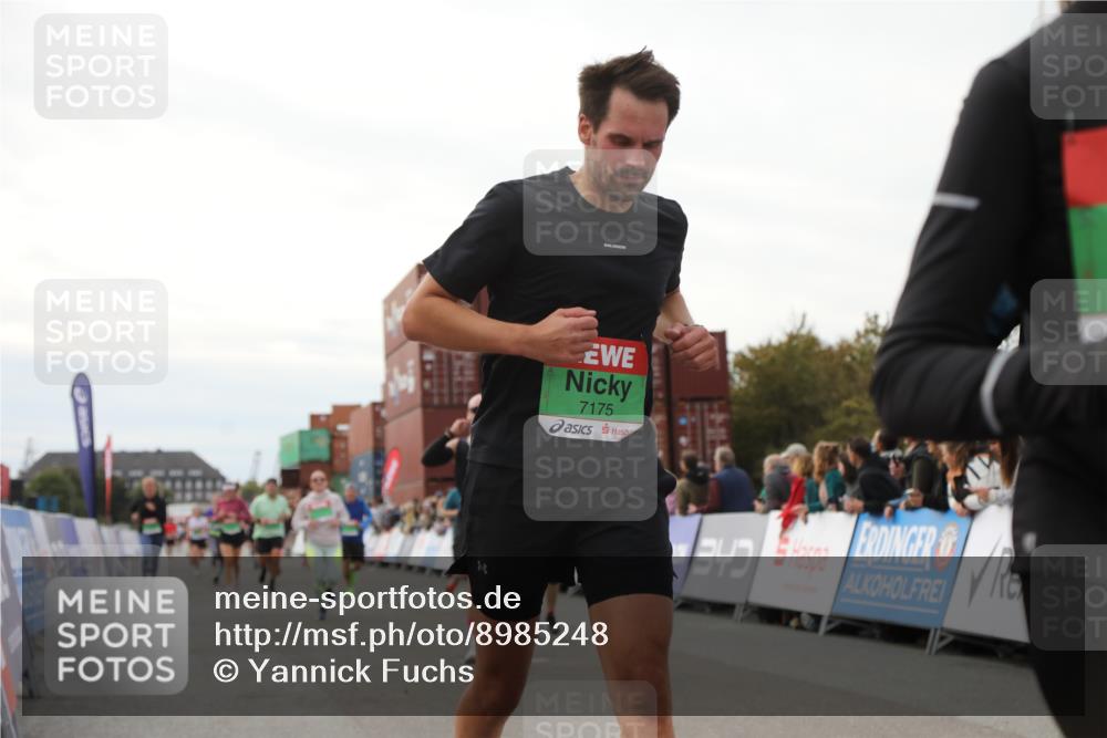 03.10.2025 - Köhlbrandbrückenlauf Yannick Fuchs http://msf.ph/oto/8985248 03.10.2025 16:10:00 Ziel 7175, 7205, 7273, 7528, 7529, 7743, 7753, 7863, 8014, 8817, 8882, 9028, 9090, 9323, 9341, 9601 meine-sportfotos.de