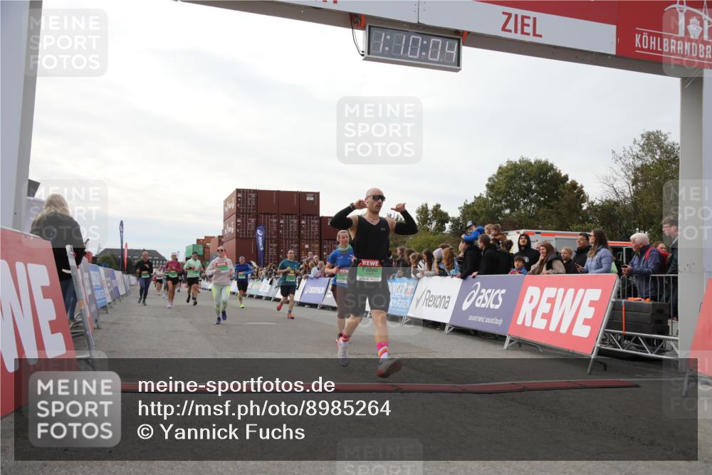 03.10.2025 - Köhlbrandbrückenlauf Yannick Fuchs http://msf.ph/oto/8985264 03.10.2025 16:10:02 Ziel 7175, 7273, 7528, 7529, 7743, 7753, 7764, 8817, 8882, 9028, 9090, 9323, 9458, 9601 meine-sportfotos.de