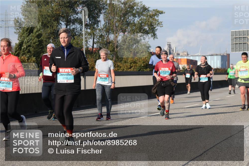 03.10.2025 - Köhlbrandbrückenlauf Luisa Fischer http://msf.ph/oto/8985268 03.10.2025 11:16:05 Position 3 3225, 2418, 2755, 3298, 2757 meine-sportfotos.de